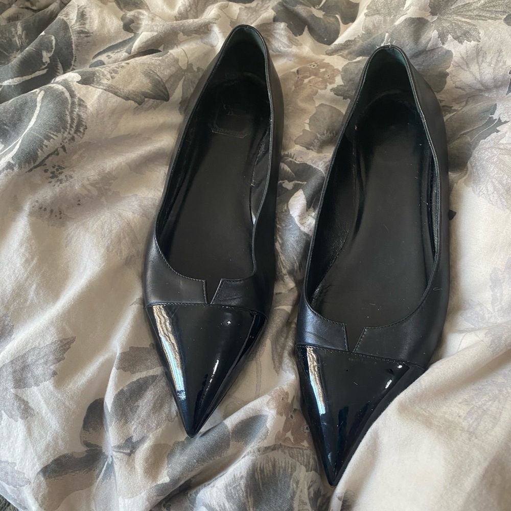 Black Dior Flats